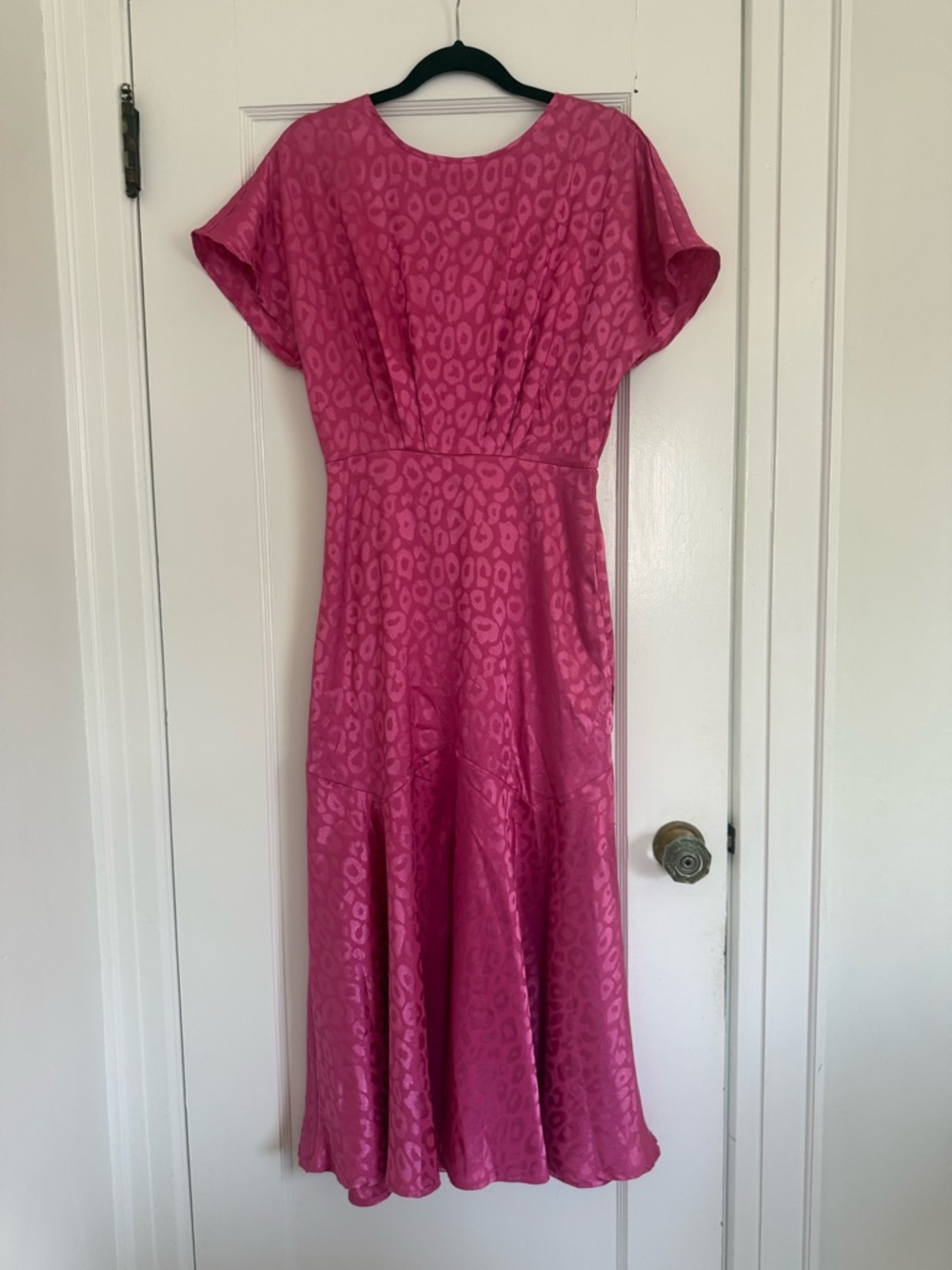 Vici Bright Pink Leopard-Print Midi Dress